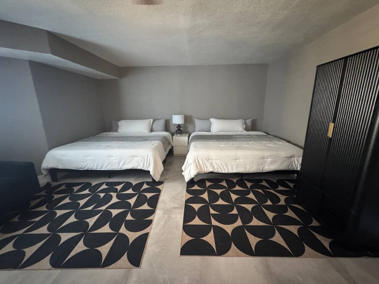 vegasbnb Palm Tree Retreat | 8BR Las Vegas Vacation Rental • Pool, Spa & Events | vacation rental photo 26