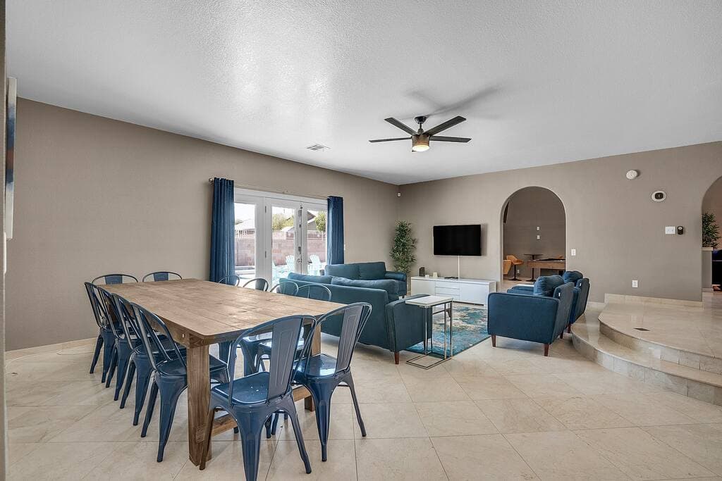 vegasbnb Grand Casa | 8BR Las Vegas Vacation Rental • Strip Views • 21 Beds • Free Spa Heat • Basketball | vacation rental photo 21