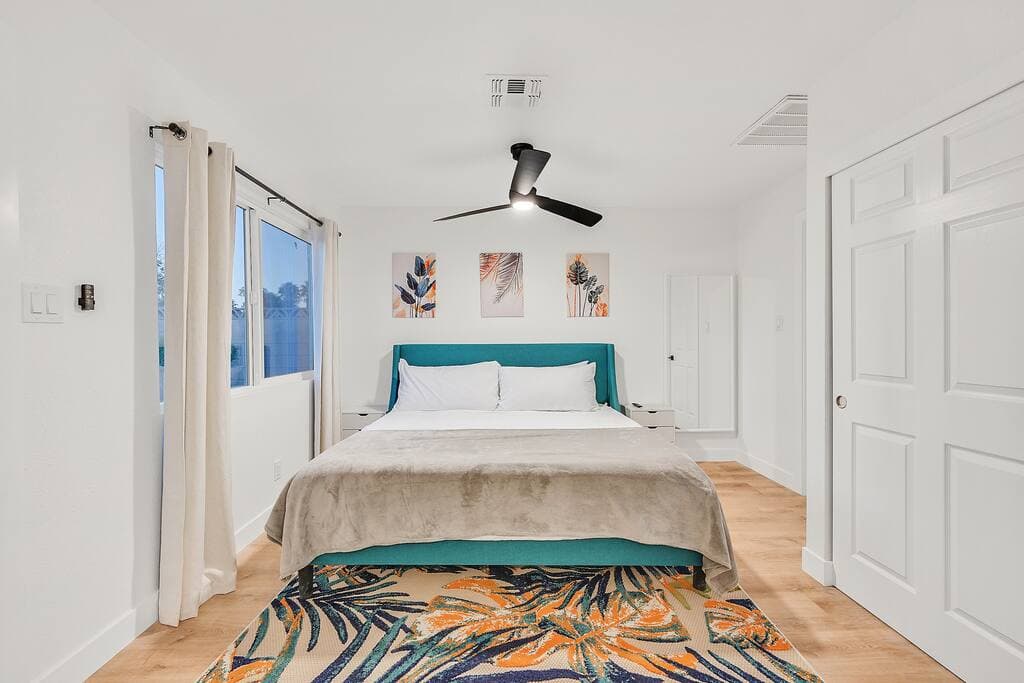 vegasbnb Tropicana Desert Villa | 5BR Las Vegas Vacation Rental • 6 Beds • 10-Ft Pool & Spa | vacation rental photo 19