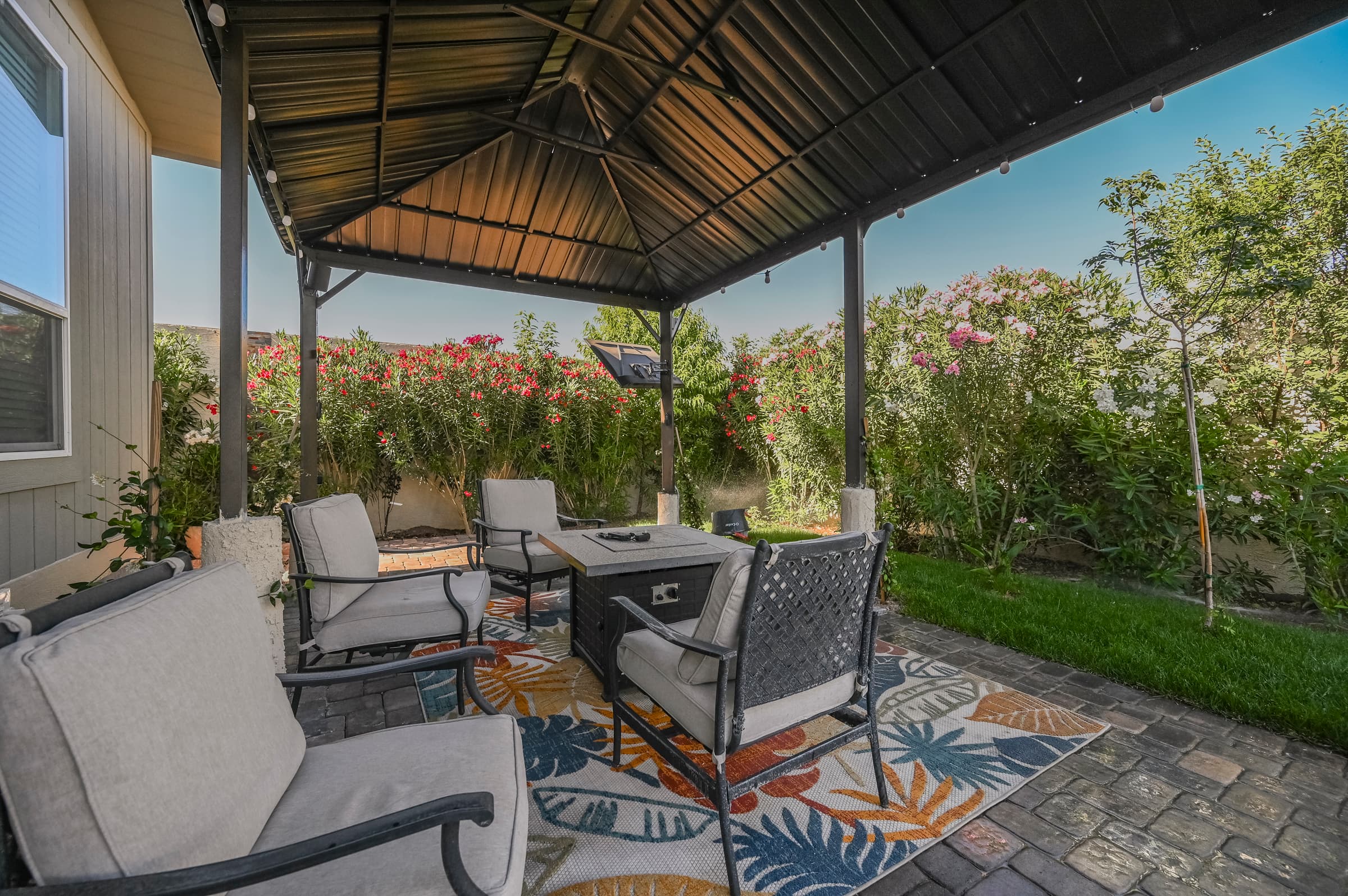 vegasbnb Chartan House Estate | 8BR Las Vegas Vacation Rental • Resort Pool • Weddings | vacation rental photo 25