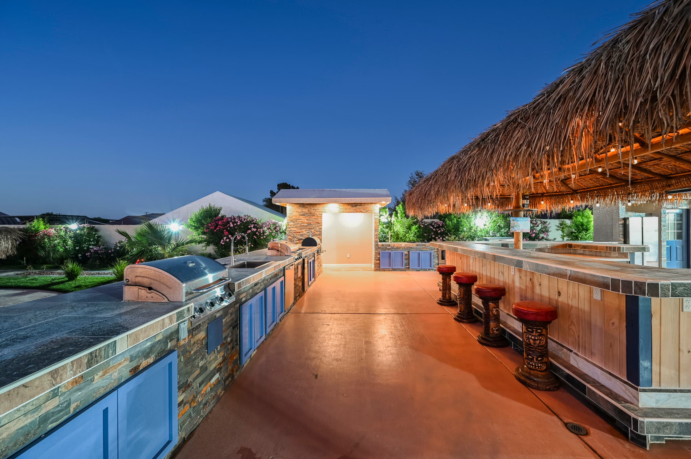 vegasbnb Chartan House Estate | 8BR Las Vegas Vacation Rental • Resort Pool • Weddings | vacation rental photo 11