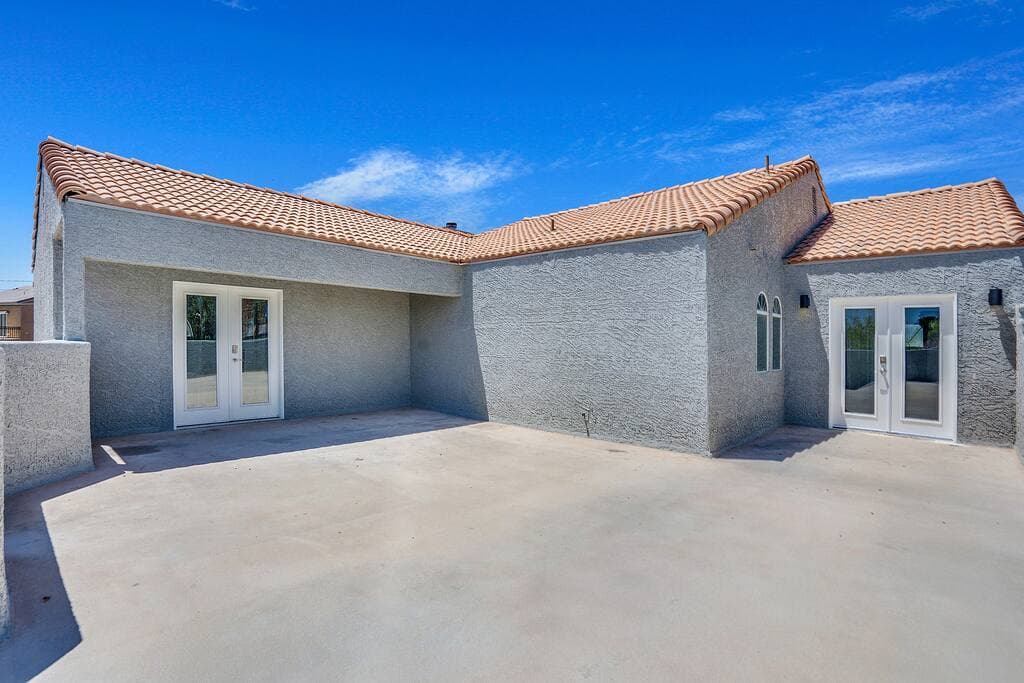 vegasbnb Grand Casa | 8BR Las Vegas Vacation Rental • Strip Views • 21 Beds • Free Spa Heat • Basketball | vacation rental photo 14
