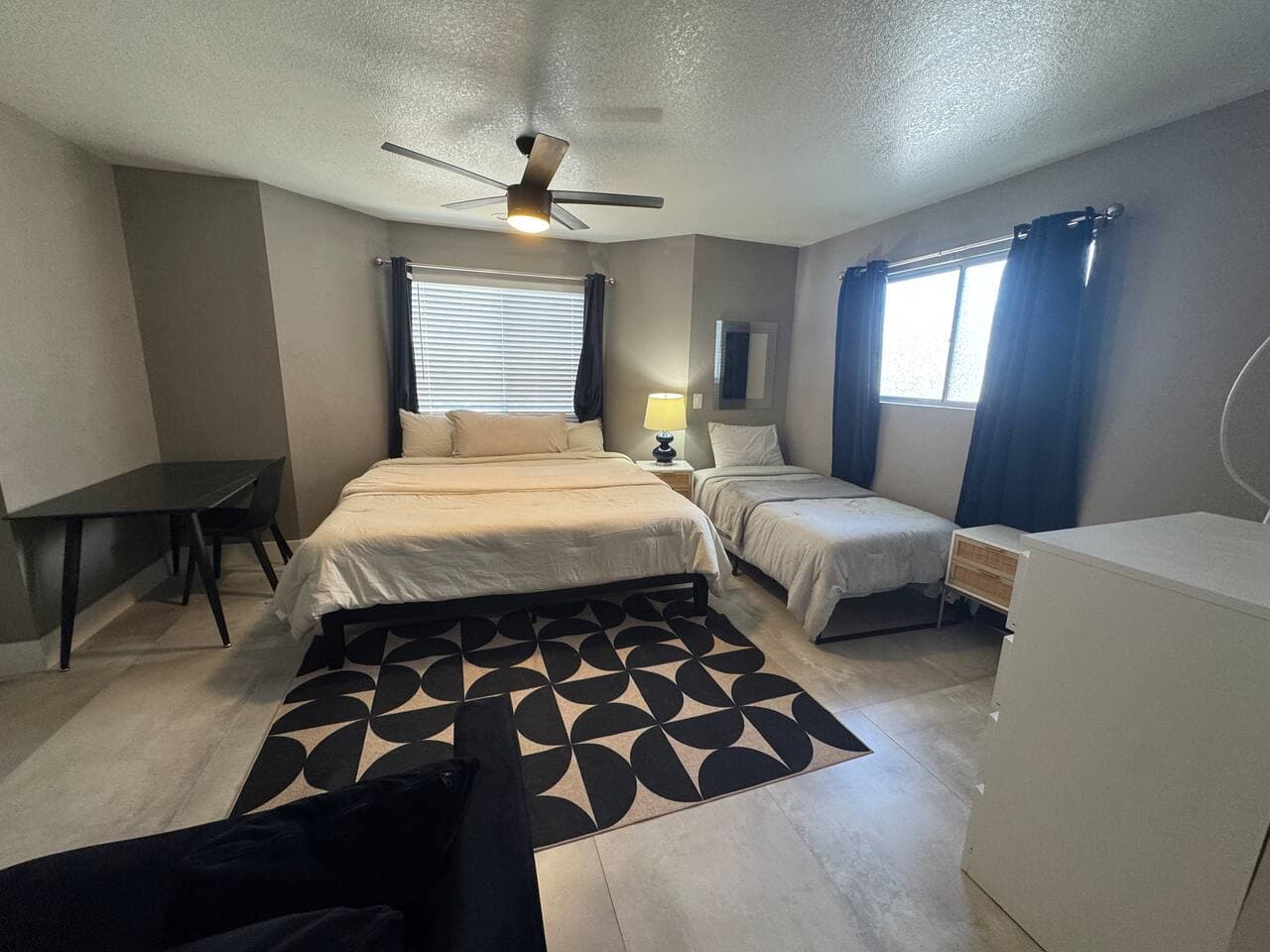 vegasbnb Palm Tree Retreat | 8BR Las Vegas Vacation Rental • Pool, Spa & Events | vacation rental photo 18