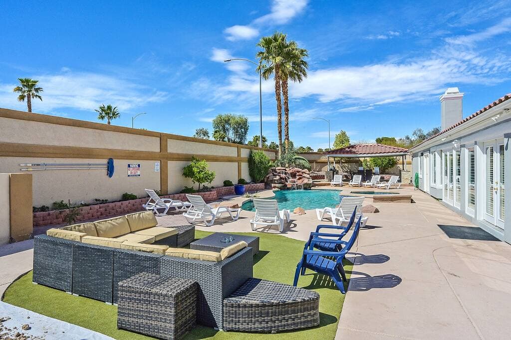 vegasbnb Posh Villa | 8BR Las Vegas Vacation Rental • 5 Baths • 16 Beds • Pool & Spa • Mini Golf | vacation rental photo 6