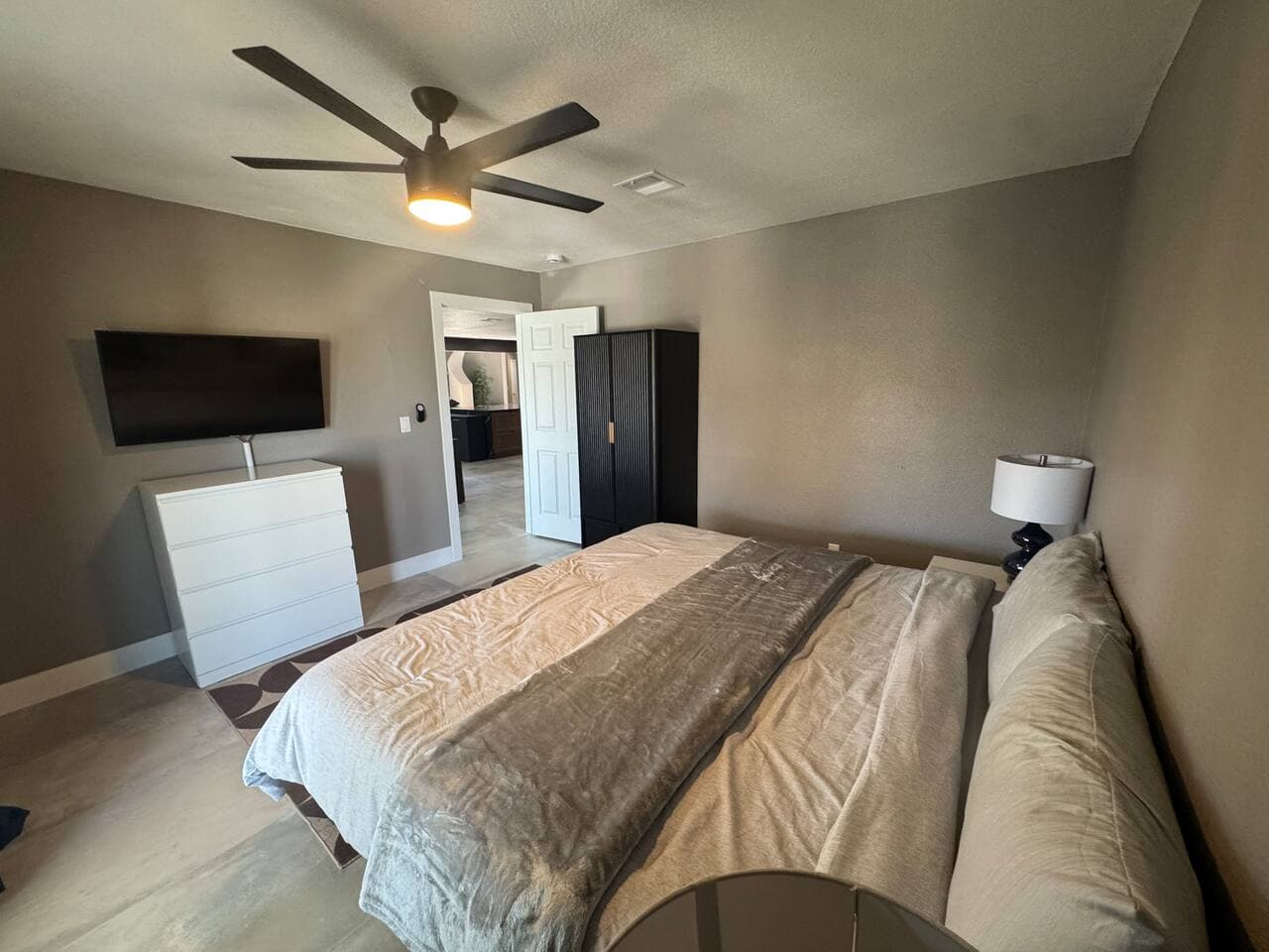 vegasbnb Palm Tree Retreat | 8BR Las Vegas Vacation Rental • Pool, Spa & Events | vacation rental photo 29