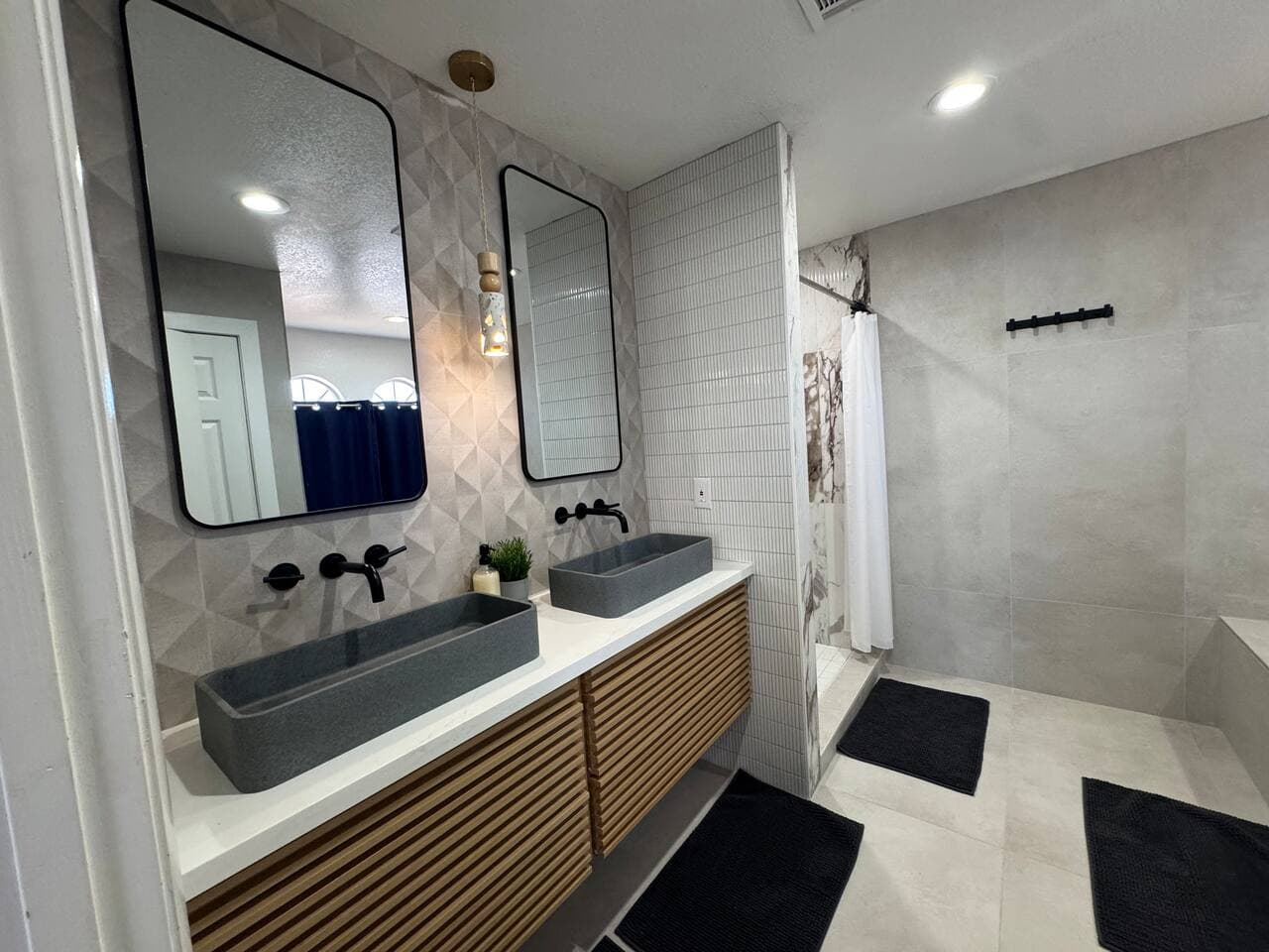 vegasbnb Palm Tree Retreat | 8BR Las Vegas Vacation Rental • Pool, Spa & Events | vacation rental photo 7