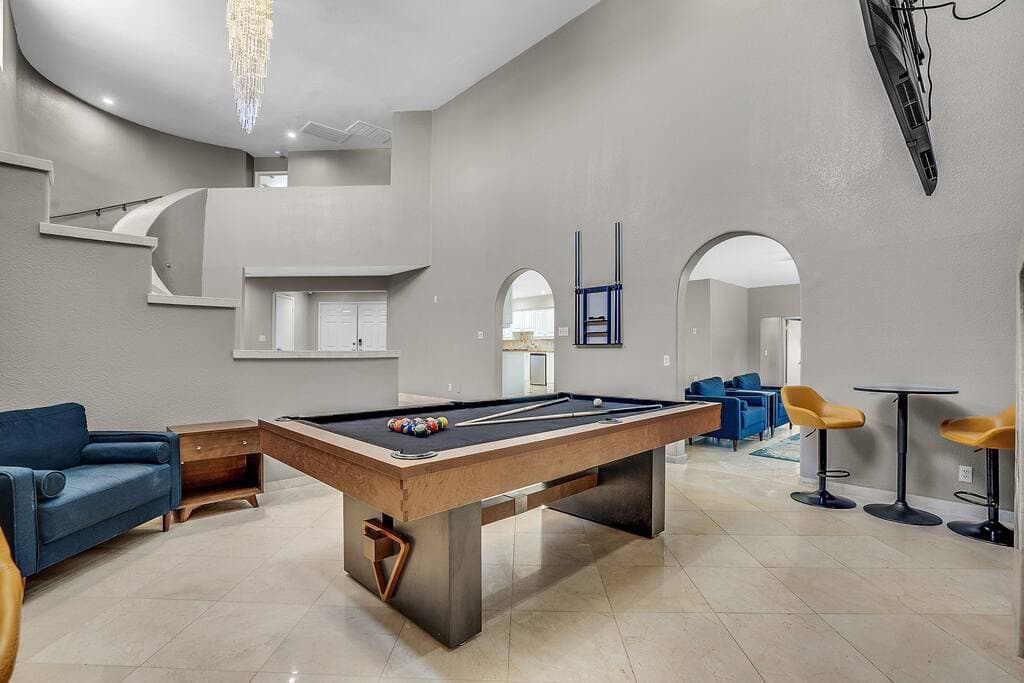 vegasbnb Grand Casa | 8BR Las Vegas Vacation Rental • Strip Views • 21 Beds • Free Spa Heat • Basketball | vacation rental photo 4