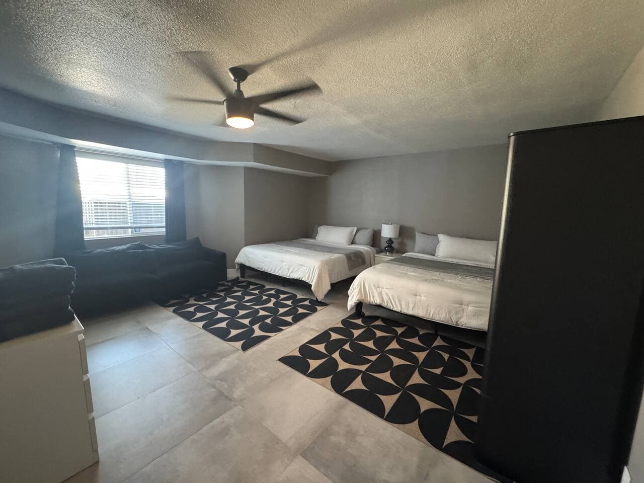 vegasbnb Palm Tree Retreat | 8BR Las Vegas Vacation Rental • Pool, Spa & Events | vacation rental photo 28