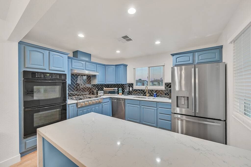 vegasbnb Tropicana Desert Villa | 5BR Las Vegas Vacation Rental • 6 Beds • 10-Ft Pool & Spa | vacation rental photo 6