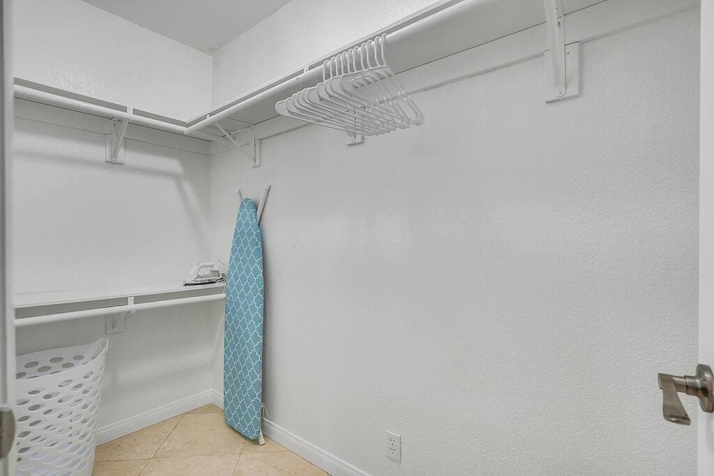 vegasbnb Grand Casa | 8BR Las Vegas Vacation Rental • Strip Views • 21 Beds • Free Spa Heat • Basketball | vacation rental photo 30
