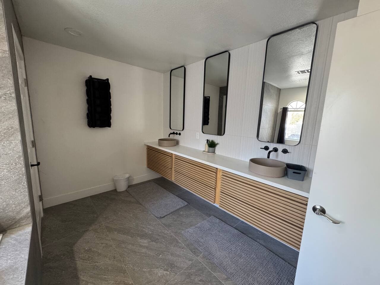 vegasbnb Palm Tree Retreat | 8BR Las Vegas Vacation Rental • Pool, Spa & Events | vacation rental photo 8