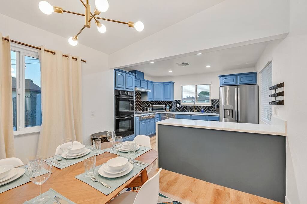 vegasbnb Tropicana Desert Villa | 5BR Las Vegas Vacation Rental • 6 Beds • 10-Ft Pool & Spa | vacation rental photo 7