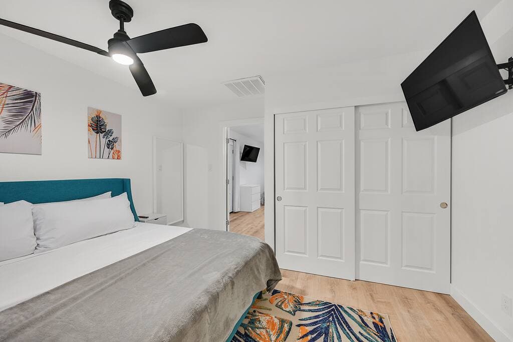 vegasbnb Tropicana Desert Villa | 5BR Las Vegas Vacation Rental • 6 Beds • 10-Ft Pool & Spa | vacation rental photo 20