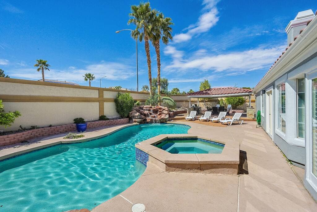 vegasbnb Posh Villa | 8BR Las Vegas Vacation Rental • 5 Baths • 16 Beds • Pool & Spa • Mini Golf | vacation rental photo 4