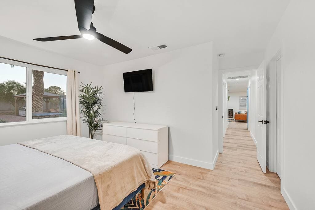vegasbnb Tropicana Desert Villa | 5BR Las Vegas Vacation Rental • 6 Beds • 10-Ft Pool & Spa | vacation rental photo 13