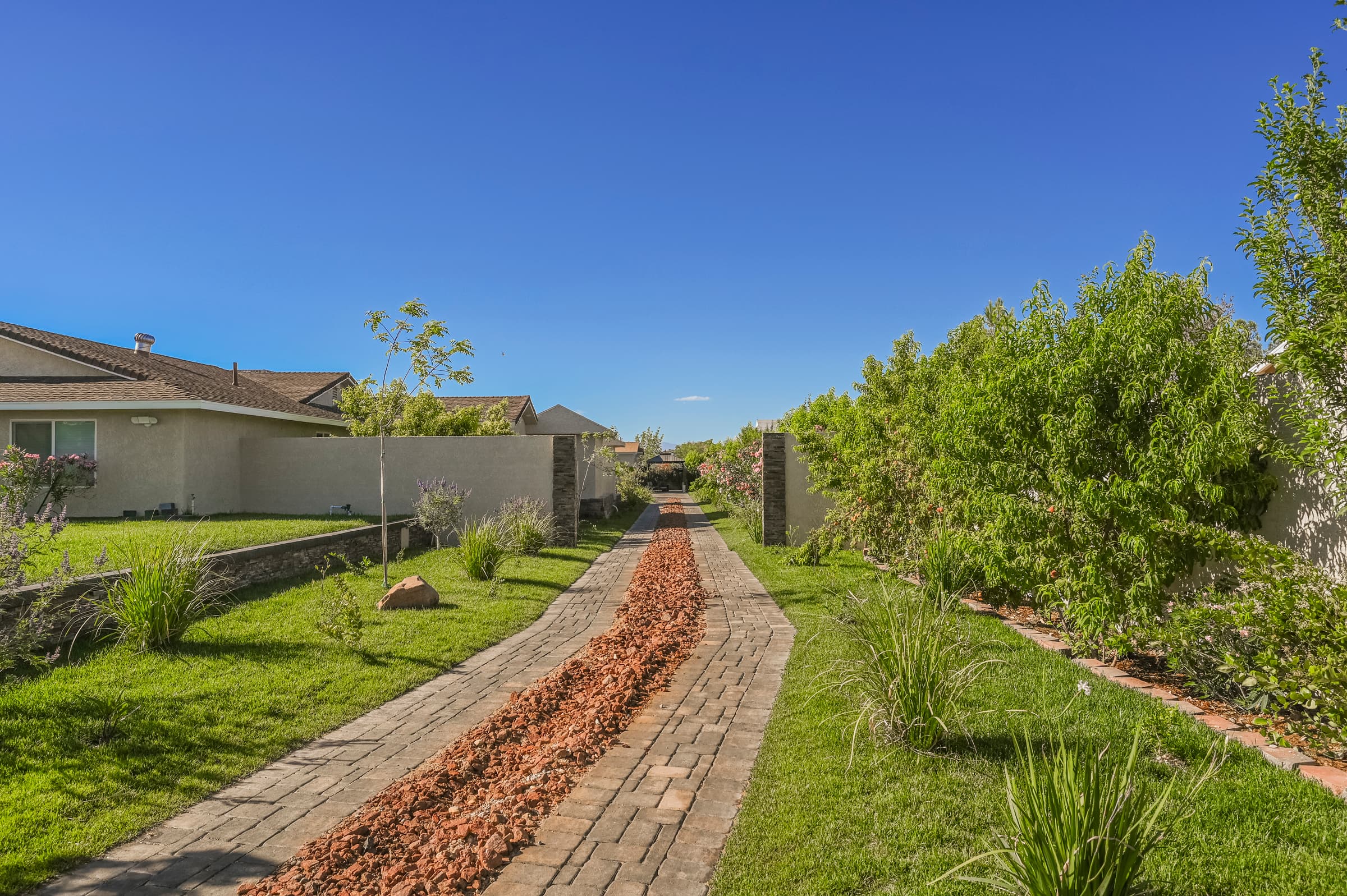 vegasbnb Chartan House Estate | 8BR Las Vegas Vacation Rental • Resort Pool • Weddings | vacation rental photo 22